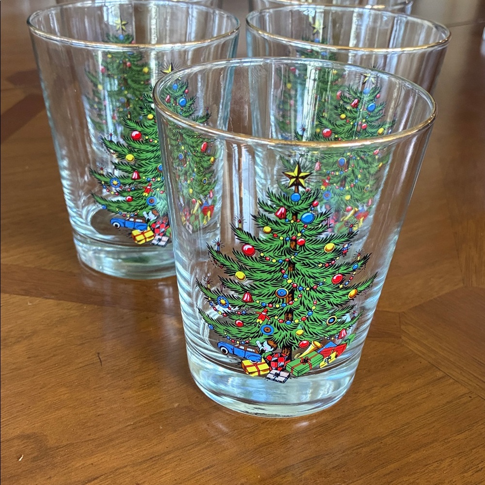 Holiday Christmas Tree Glass Set